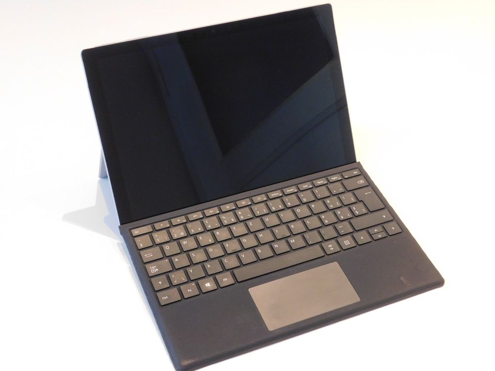 MS Surface Pro 7+ (i5/8/256) - modello 1960 incl. Docking/cavo - Image 2