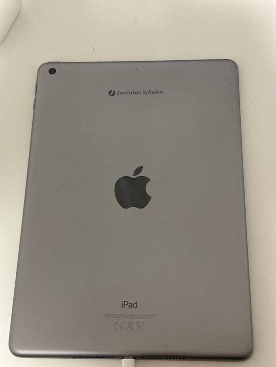 iPad - Image 2