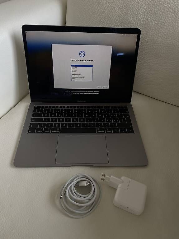 MacBook Air 13" (2018) / 512GB - Image 3