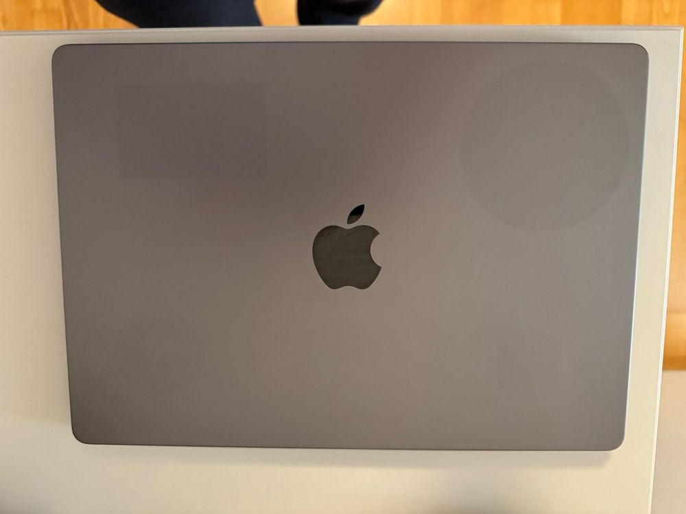 Apple MacBook Pro 14", M1 Pro, 32 GB, 1 TB, CH - Image 2