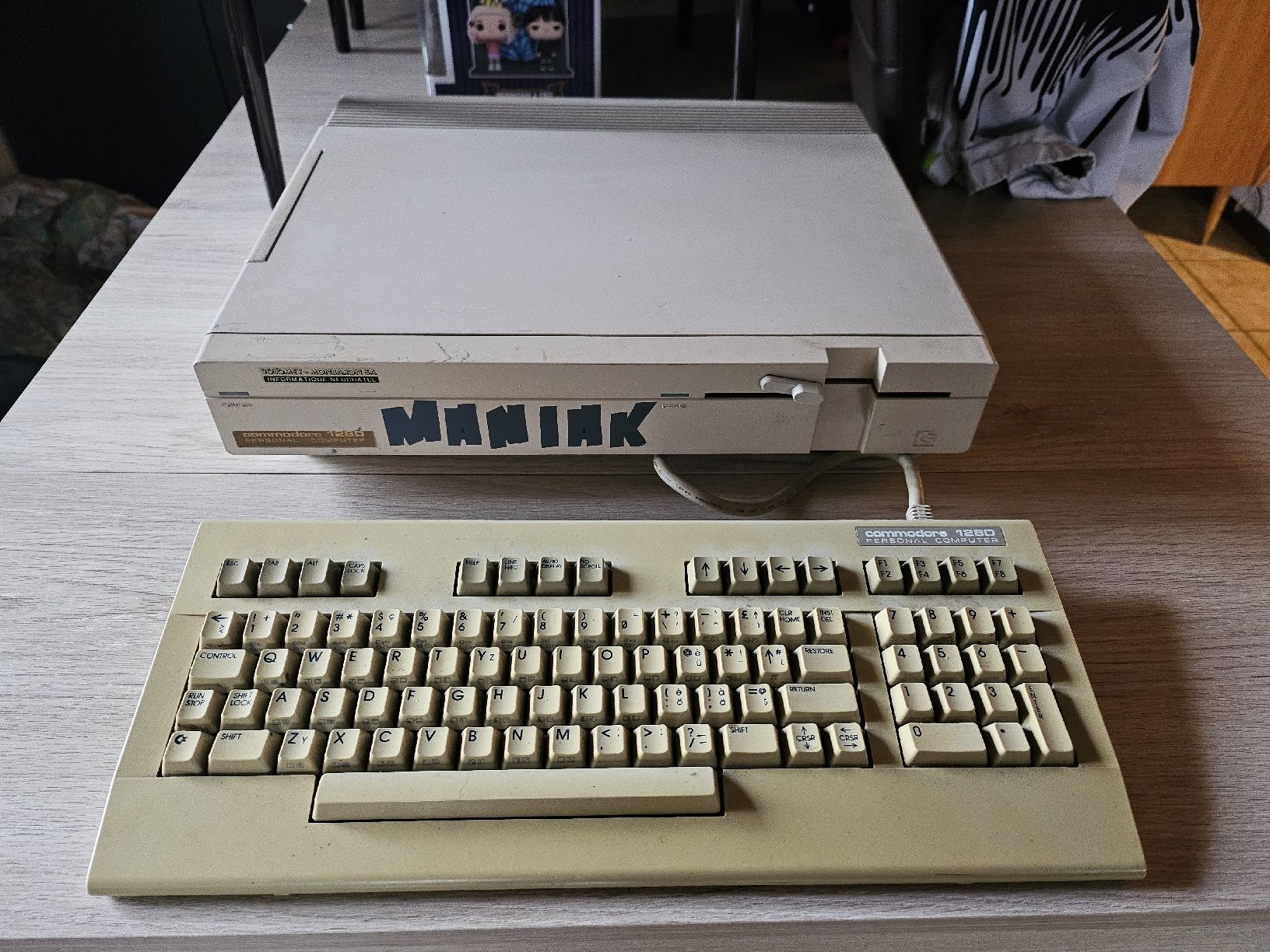 Commodore 128D (Plastica) - Image 1