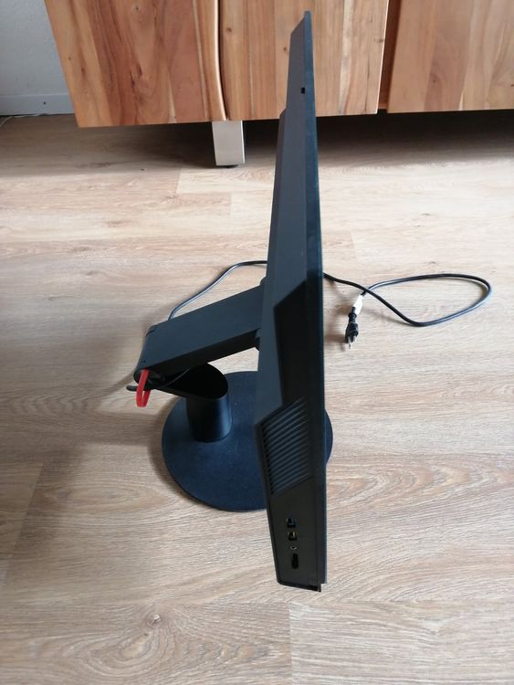 Lenovo All in one Think Centre - Image 2