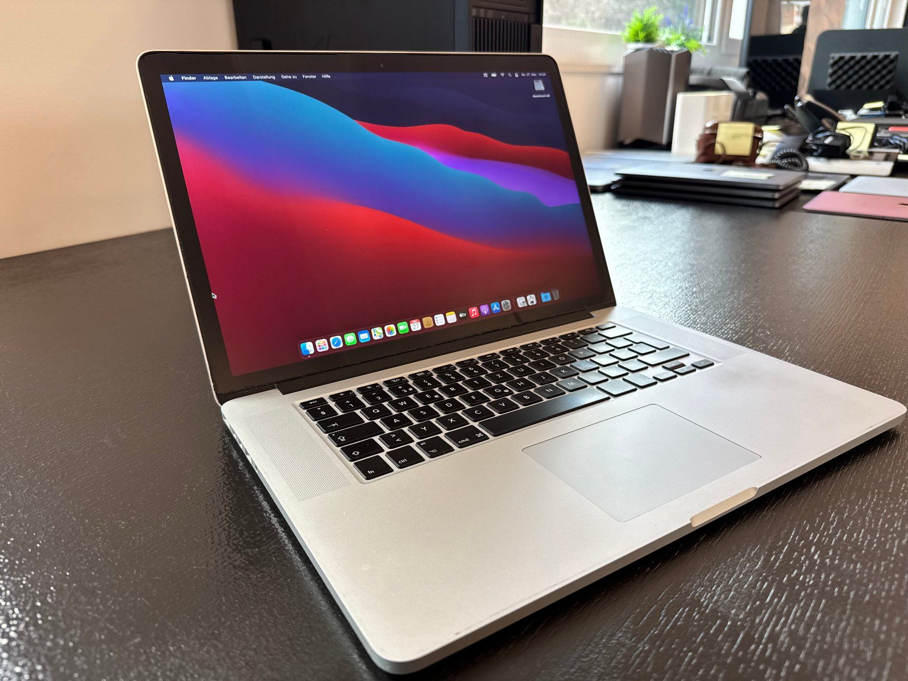 MacBook Pro 15” Retina (metà 2014) – i7, 16 GB di RAM, 500 GB SSD - Image 1