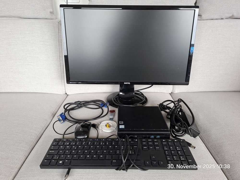 Set completo di computer, monitor e accessori - Image 3