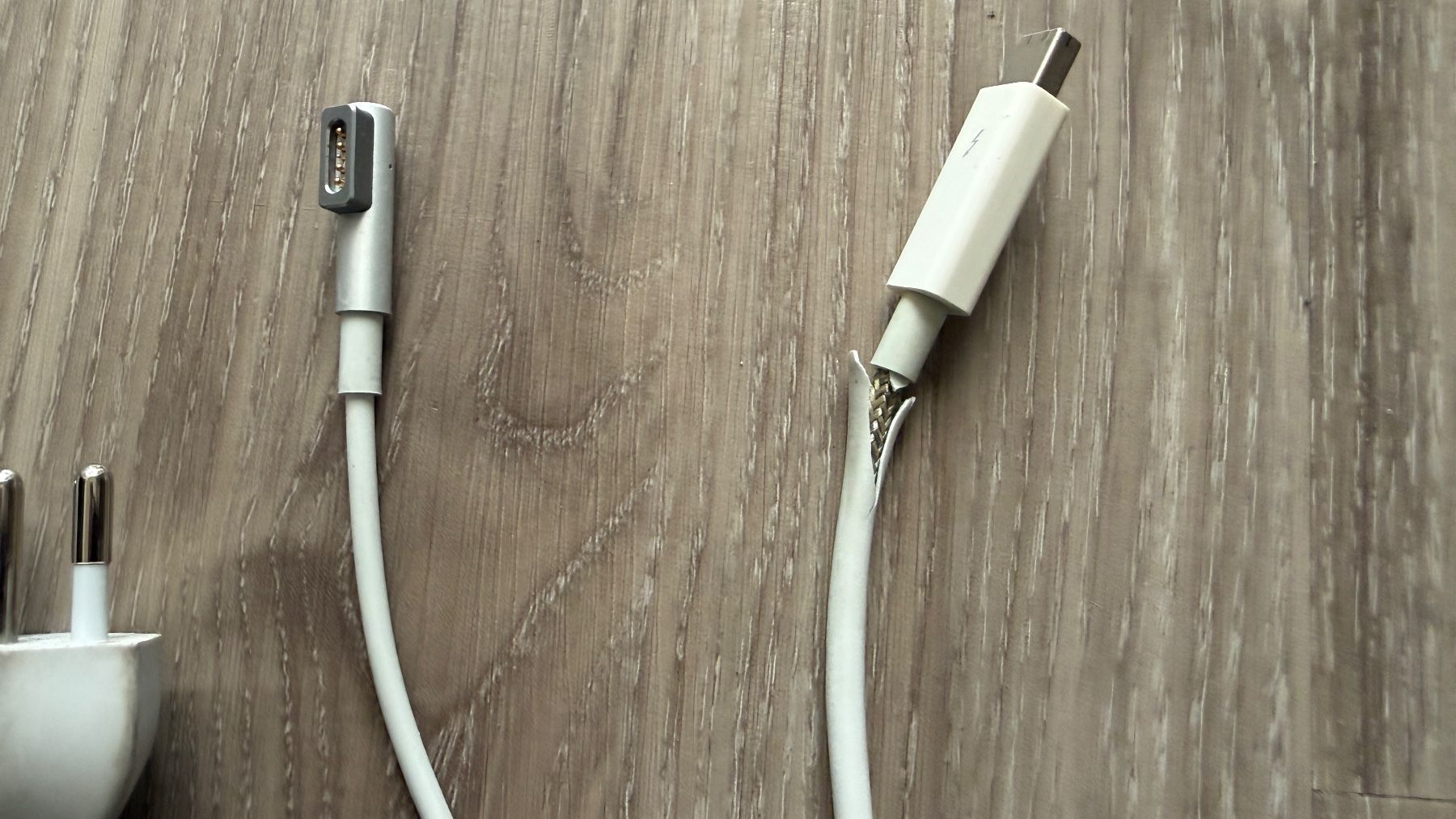 Apple Cinema Display 27 pollici - Image 3