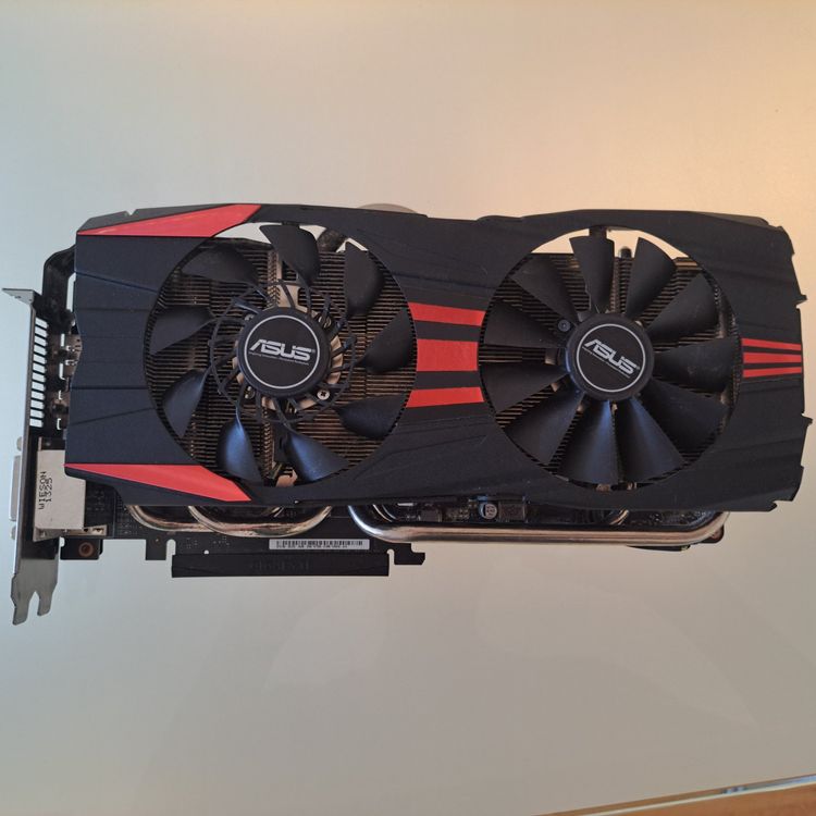 ASUS GTX 560 DCII TOP