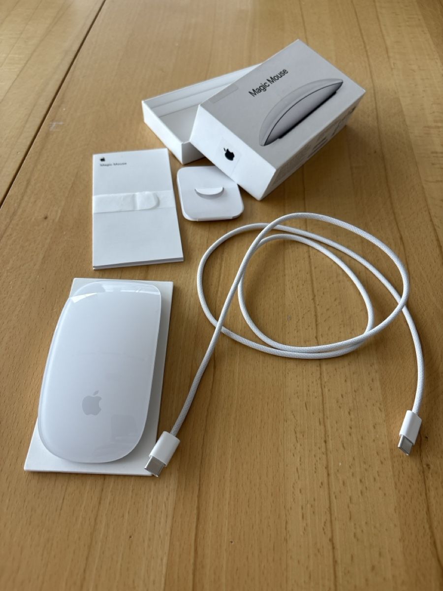 Magic Mouse Modello: A3204 - Image 1
