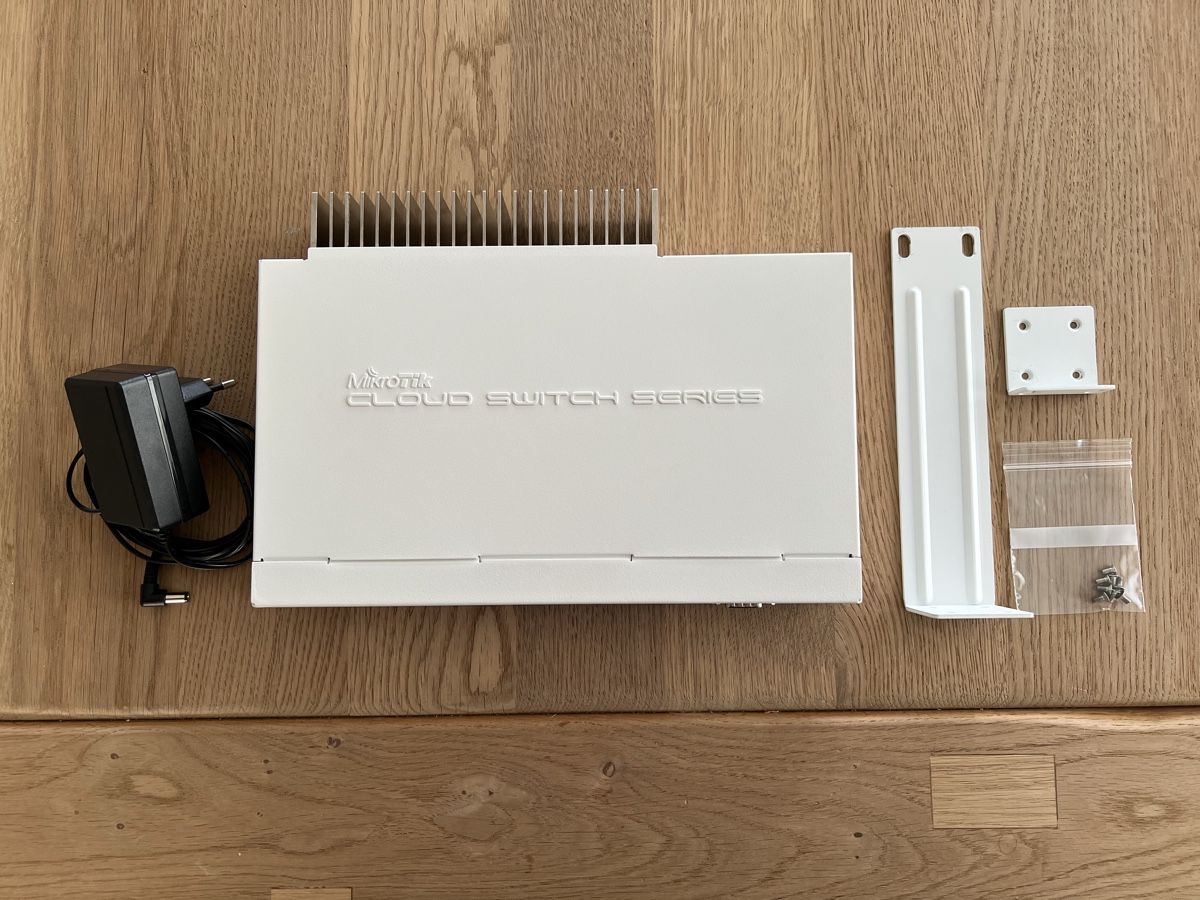 Mikrotik Cloud Router Switch CRS309-1G-8S+IN - Image 3