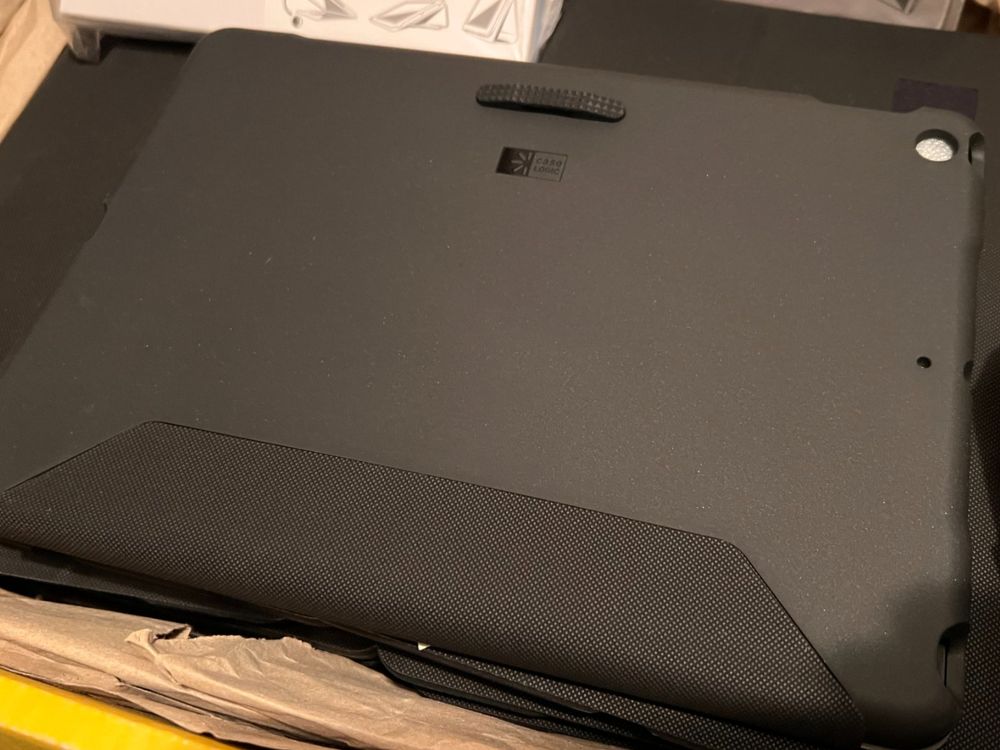 Custodia protettiva per tablet Caselogic iPad 8 - Image 2