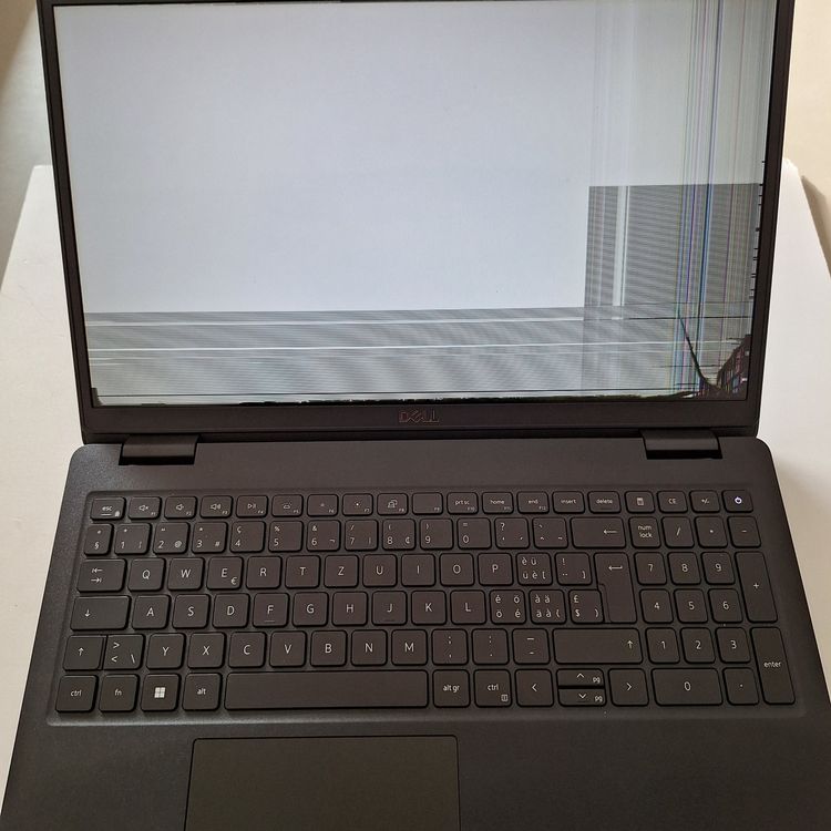 Portatile Dell - Latitude 3520 - Core i5 - difettoso - Image 2