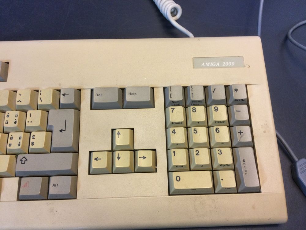 Tastiera Amiga 2000 e mouse Logitech usati - Image 2