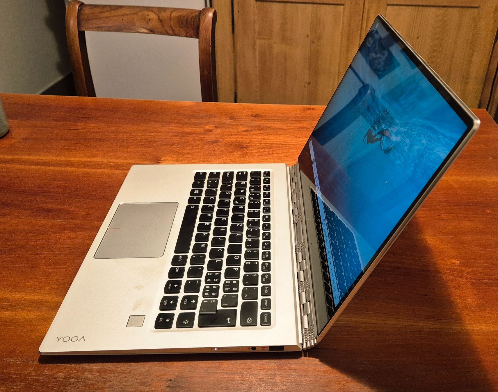 Notebook Lenovo Yoga 910, 13", 16 GB, Win 10, 1 TB SSD - Image 3