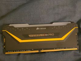 Corsair Vengeance RGB 4x8 GB DDR4 RAM - Image 2
