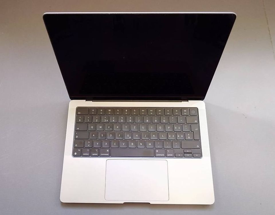 Apple MacBook Pro 14 / M2 Pro 16/512 / 99% Akku - Image 2