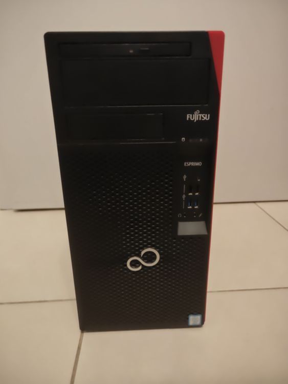 Fujitsu Esprimo PC - Windows 11 - i5 16GB RAM