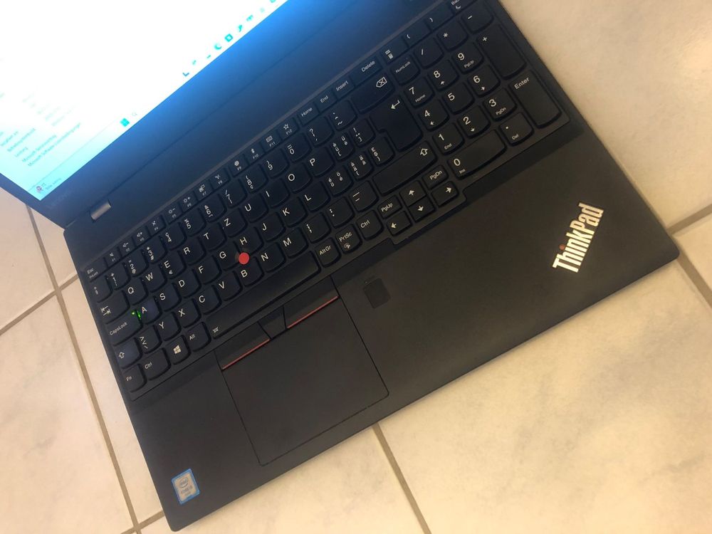 Lenovo ThinkPad T570 portatili