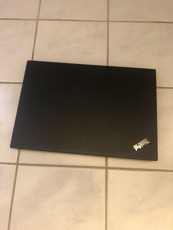 Lenovo ThinkPad T490s portatili