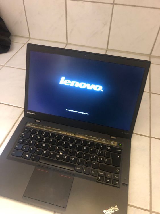 Lenovo ThinkPad X1 Carbon portatile