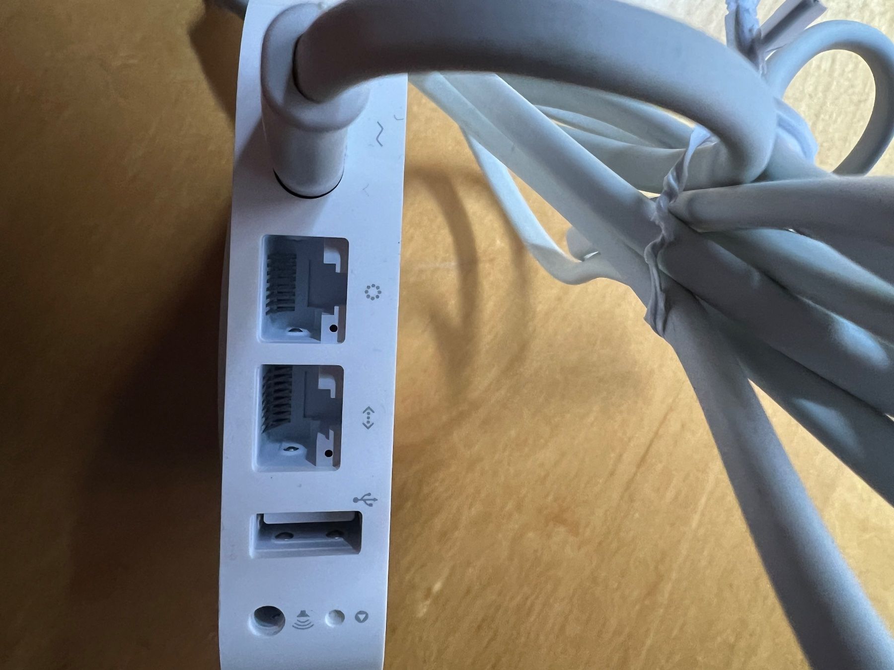 Apple AirPort Express (2. Generazione) A1392 - Image 3