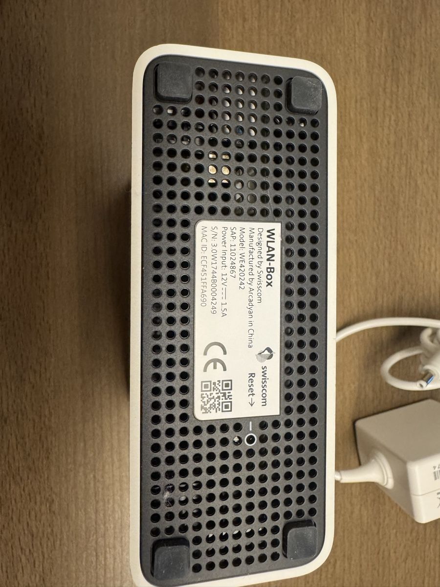 Swisscom WLAN-Box (modello WE4024Z), usato, in buone condizioni - Image 3