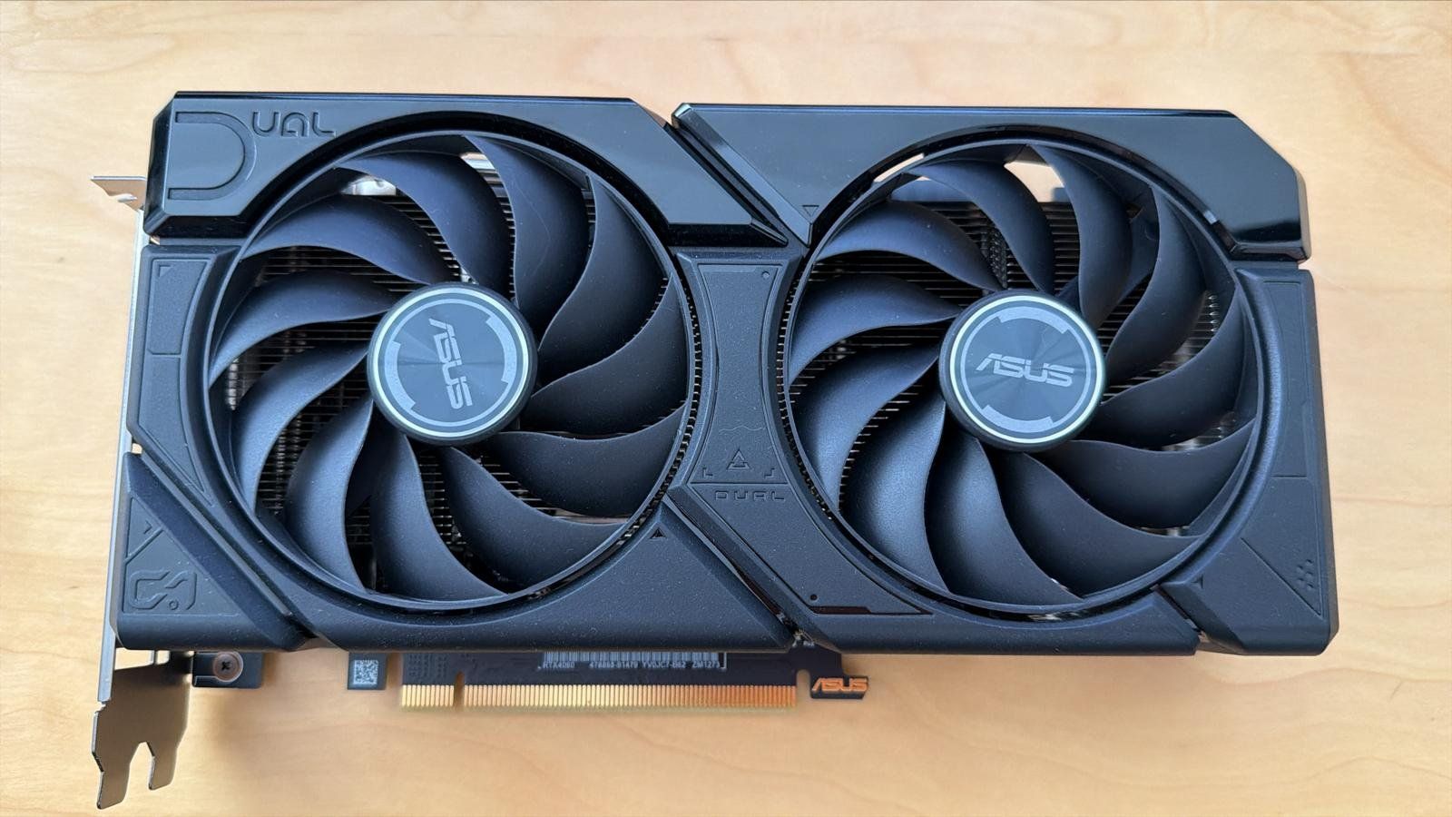 ASUS GeForce RTX 4060 DUAL OC EVO - Image 1