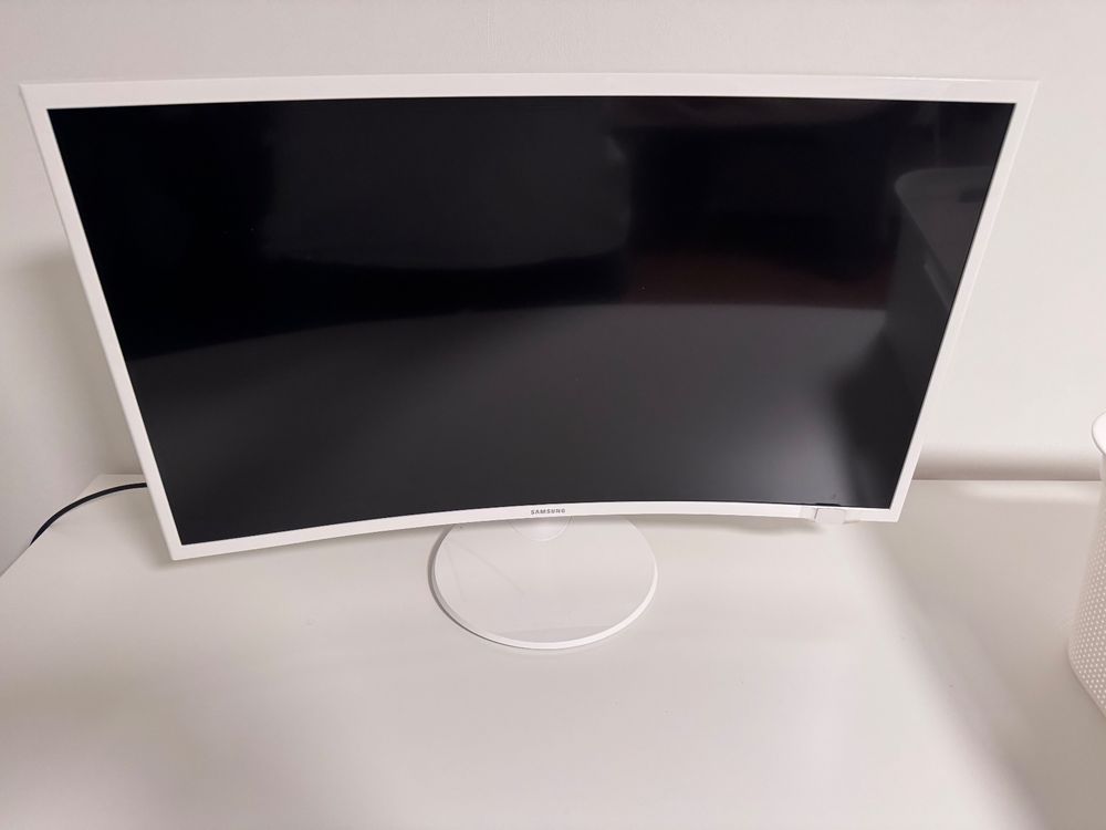 Samsung Curvo Monitor, 32 pollici, ottimo stato, bianco