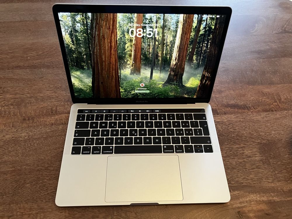 Apple Macbook Pro 2019 | Intel i5 | 16 GB | 128 GB