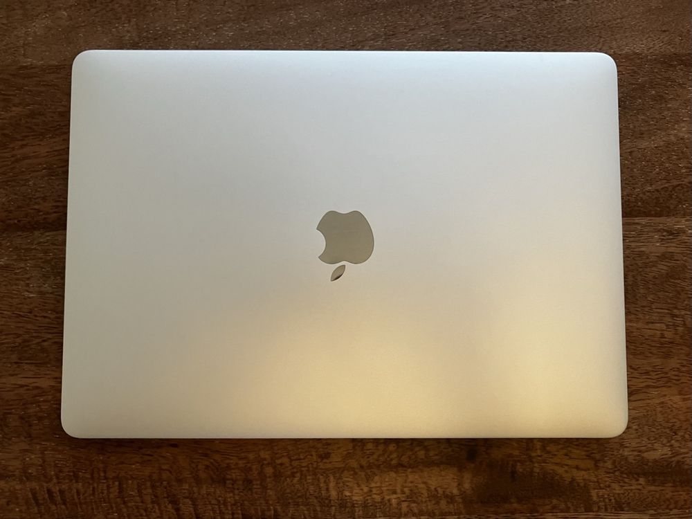 Apple Macbook Pro 2019 | Intel i5 | 16 GB | 128 GB - Image 2
