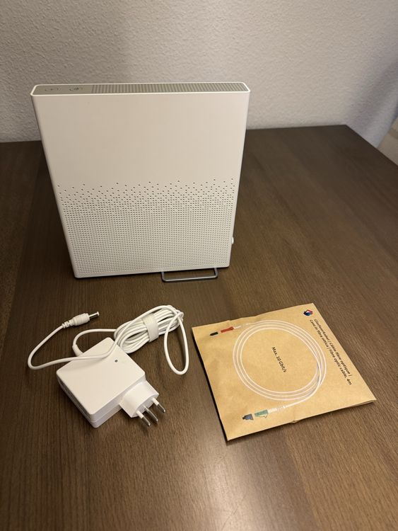 Swisscom Internet-Box 4 (fibra ottica) - Buono stato.