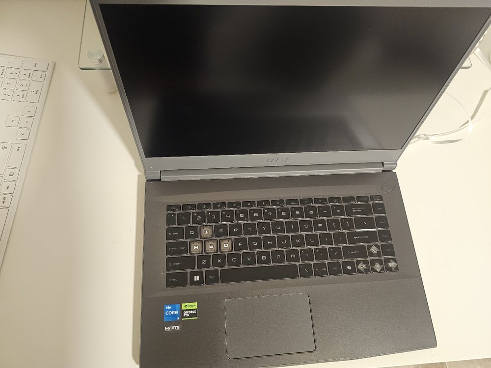 MSI Thin 15 B12UC-1621XPL