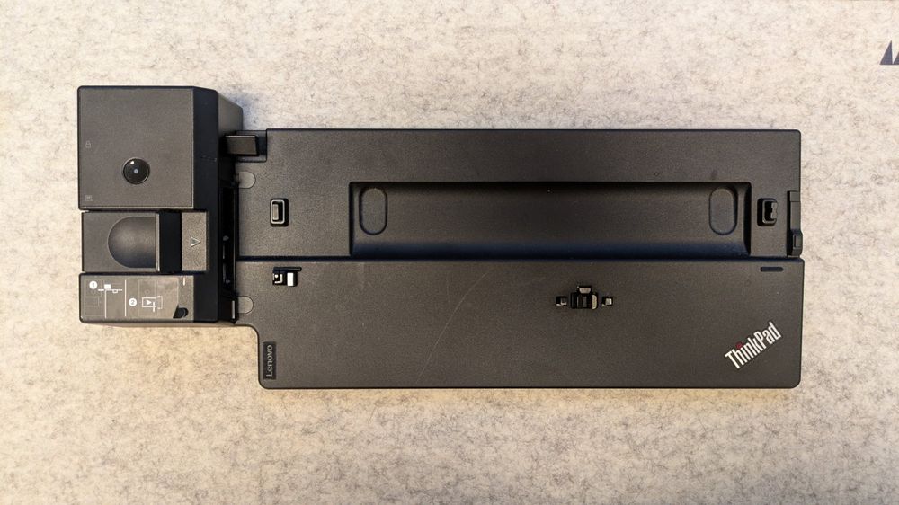 Lenovo ThinkPad Ultra Docking Station inkl. Netzteil (40AJ)
