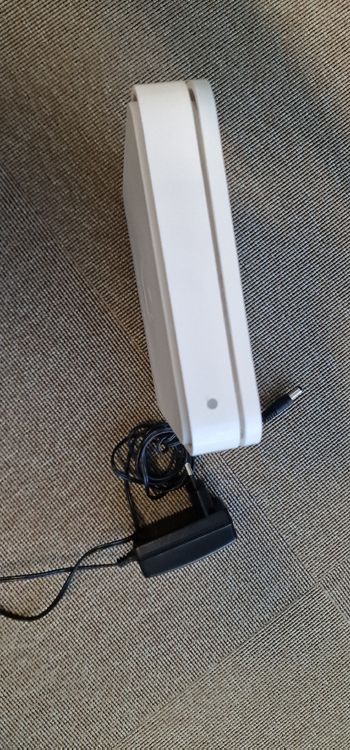 Apple Airport Extreme Base Station A1408 - Image 2