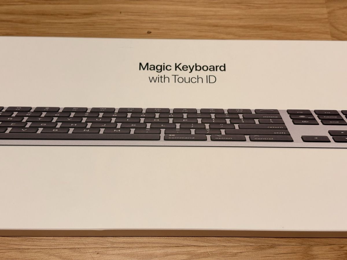 Apple Magic Keyboard Touch ID con confezione originale, CH - Image 3