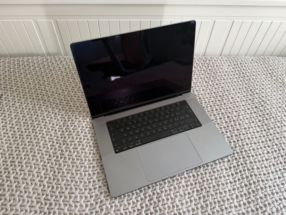 MacBook Pro M1 MAX 32 GB - come nuovo - Image 2