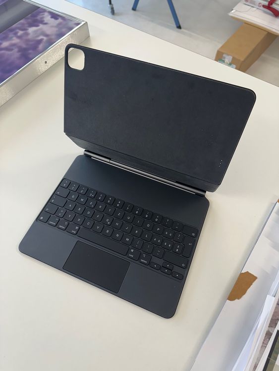 Apple iPad Magic Keyboard 12.9" - Image 2