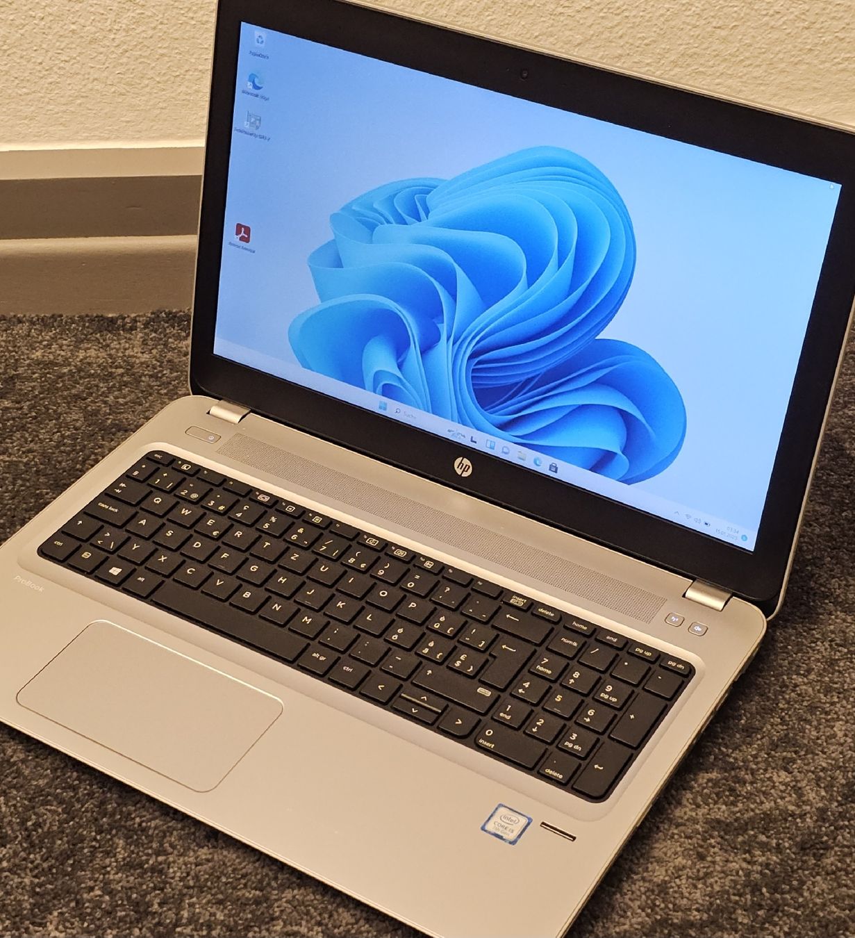 HP ProBook 450 G4, 15.6" FHD, 256GB SSD & 8GB RAM, i5 7.Gen, - Image 1