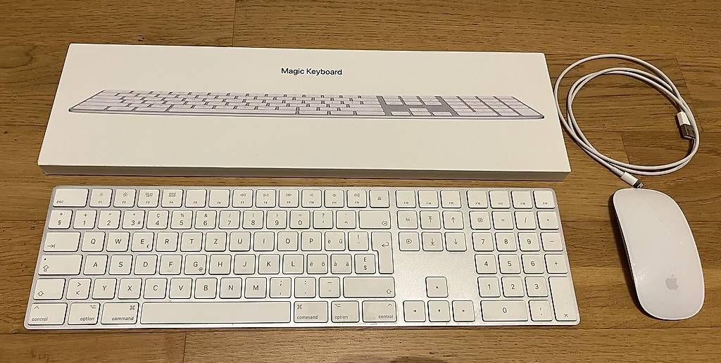 Tastiera numerica Apple Magic Keyboard con Magic Mouse 2 - Image 1