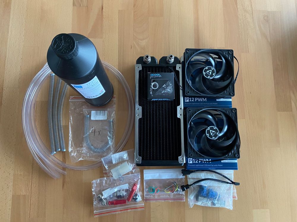 Radiatore 240 mm per PC - raffreddamento ad acqua con molti accessori