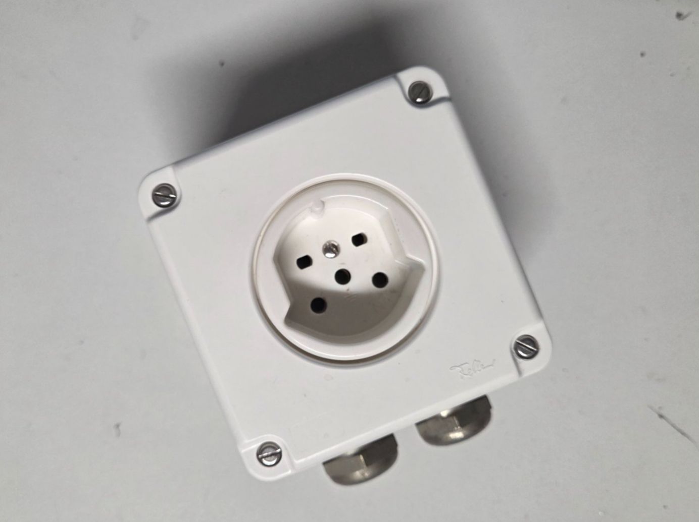 NAPU T15 presa 230/400v 10a Feller Typ15 - Image 1