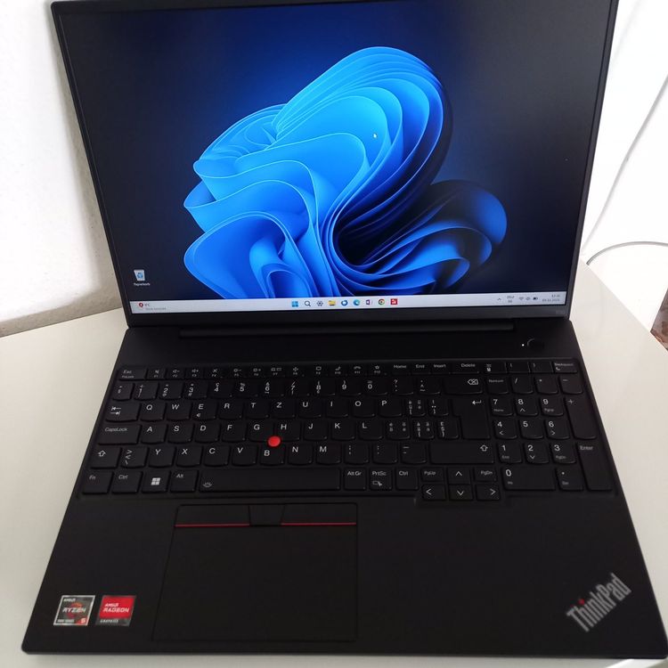 Lenovo Think Pad