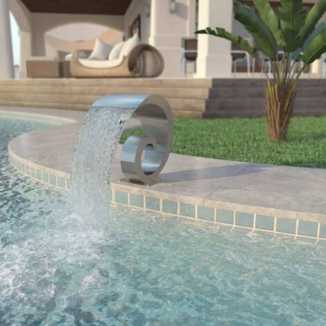 Docce a cascata e cascatelle per piscine.