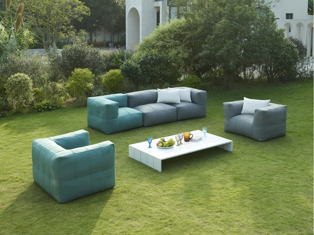 Salotto da giardino modulare 5 posti Struttura: 3 poltroncine, 1 angolare, 1 pouf, 1 tavolino antracite - LIVAI by MYLIA