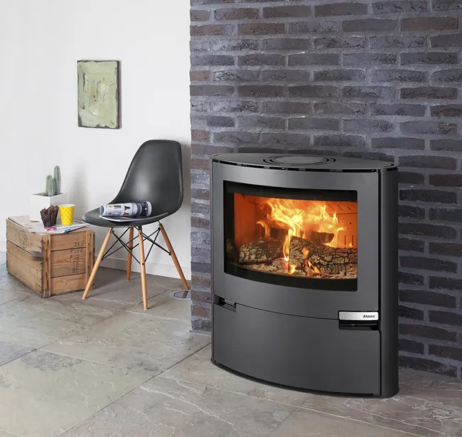 Stufa a legna nera ADURO 15, 6,5 kW